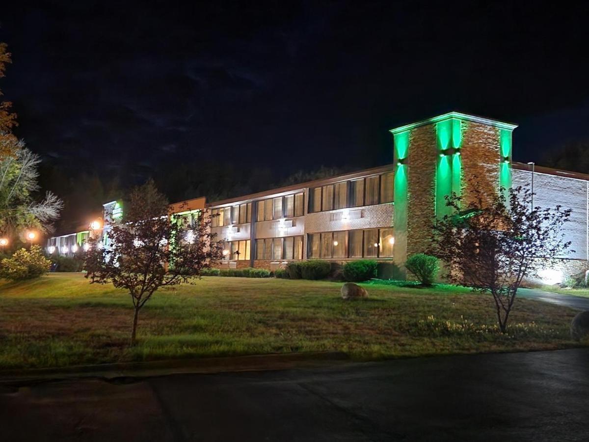Wingate By Wyndham Lake George Zewnętrze zdjęcie